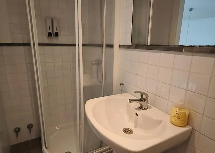 Robles-mercado * Cadice